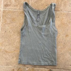 GUC mineral cotton ribbed SKIMS tank